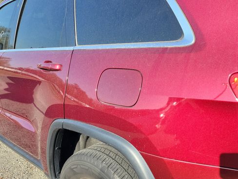 Used 2019 Jeep Grand Cherokee Laredo w/ Laredo X Package image 24