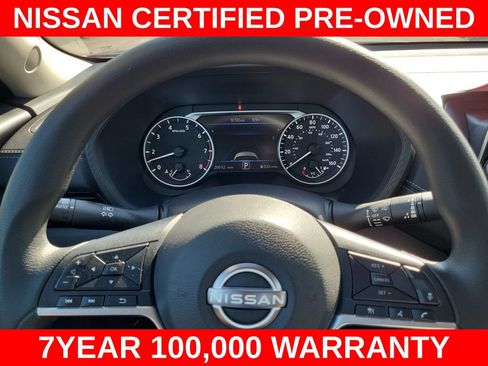 Used 2025 Nissan Sentra SV FWD image 17