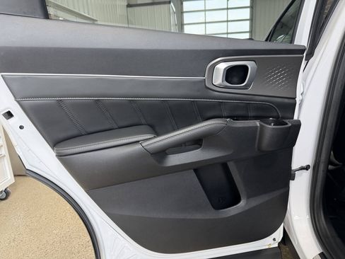 Used 2022 Kia Sorento SX FWD image 27
