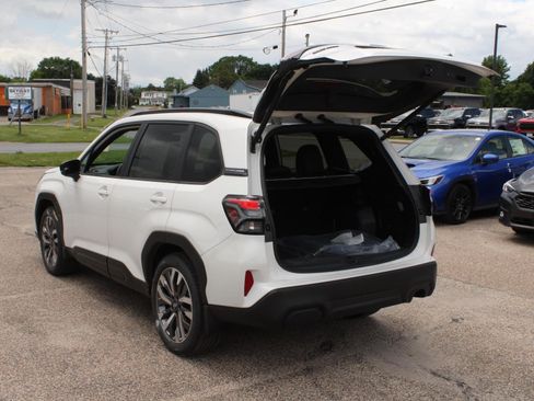 New 2026 Subaru Forester Touring AWD/4WD image 7