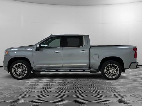 Certified 2025 Chevrolet Silverado 1500 High Country w/ High Country Premium Package AWD/4WD image 2
