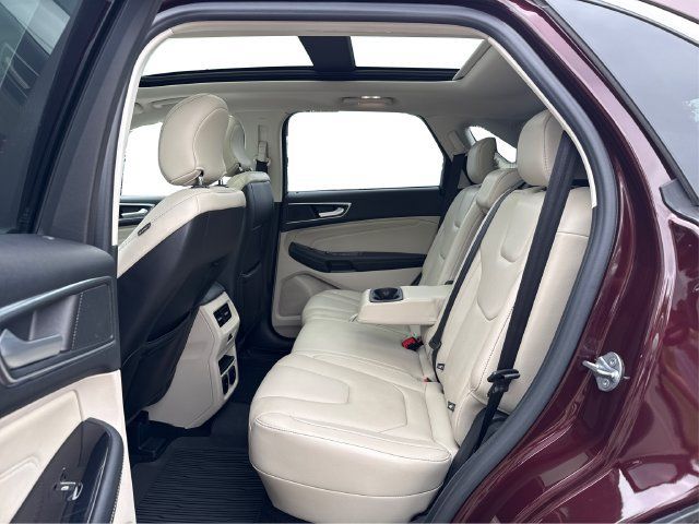 Used 2017 Ford Edge Titanium w/ Equipment Group 301A AWD/4WD image 11