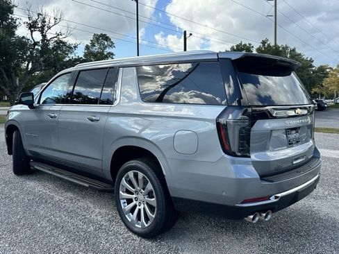 New 2025 Chevrolet Suburban Premier image 15