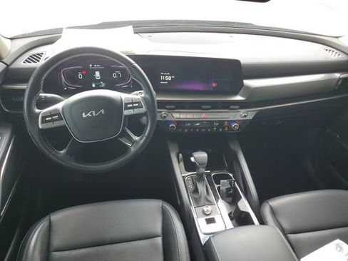 Certified 2024 Kia Telluride LX FWD image 12