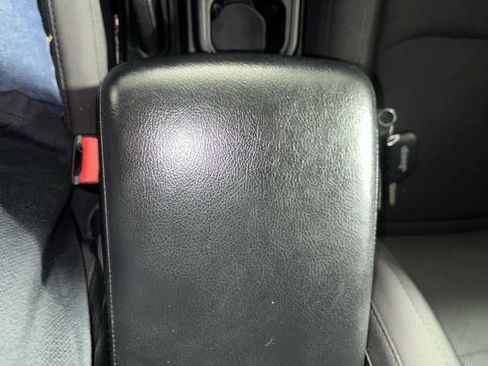 Used 2023 Jeep Gladiator Sport image 21