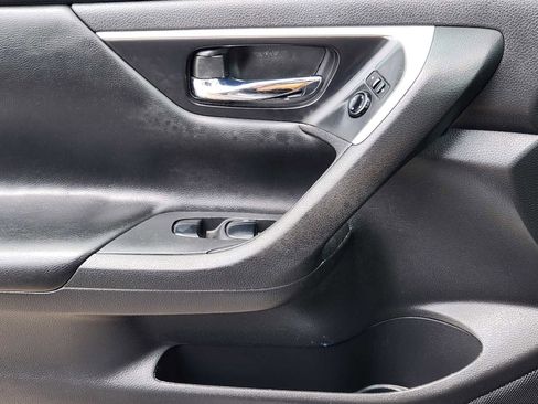 Used 2016 Nissan Altima 2.5 SV FWD image 23