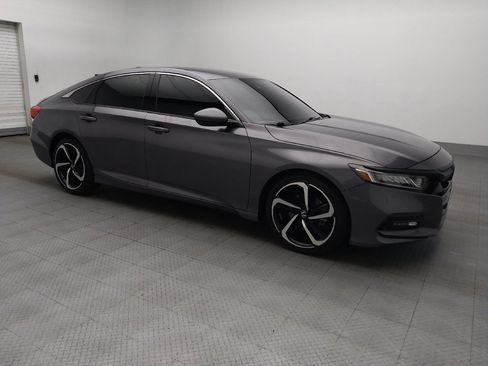 Used 2018 Honda Accord Sport image 11