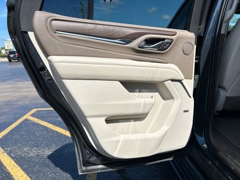 Used 2021 GMC Yukon Denali w/ Denali Premium Package AWD/4WD image 17
