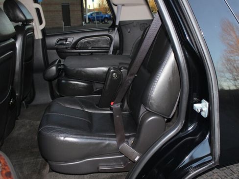 Used 2007 GMC Yukon Denali image 12