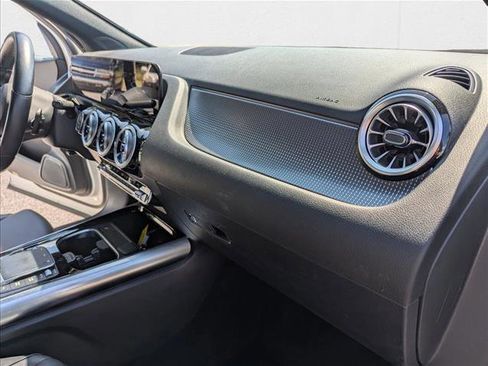 Used 2022 Mercedes-Benz GLA 250 4MATIC w/ Premium Package Lite image 26