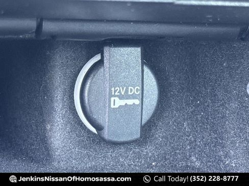 Used 2019 Chrysler 300 Touring L w/ Quick Order Package 22F RWD image 33