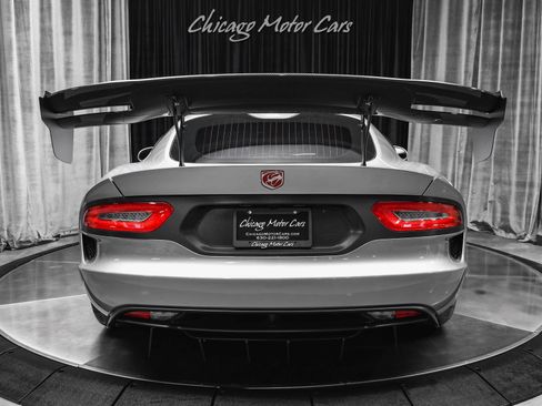 Used 2015 Dodge Viper SRT-10 RWD image 4