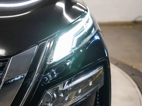 Used 2021 Nissan Rogue Platinum image 7