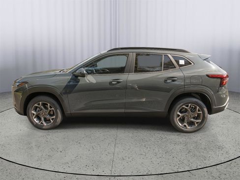 New 2025 Chevrolet Trax LT w/ Driver Confidence Package image 4