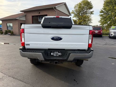 Used 2017 Ford F250 XLT w/ FX4 Off-Road Package image 6
