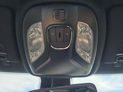 New 2026 Jeep Compass Latitude image 23