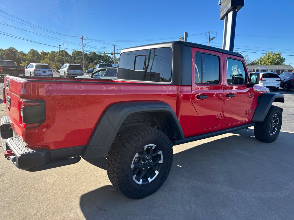 Used 2026 Jeep Gladiator Rubicon AWD/4WD image 5