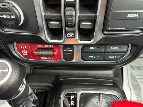 New 2026 Jeep Gladiator Mojave AWD/4WD image 28