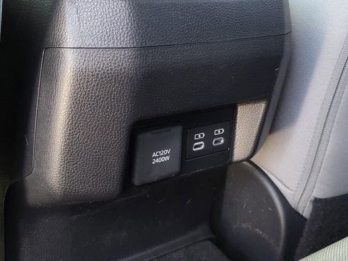 Used 2025 Toyota Tacoma TRD Off-Road image 12