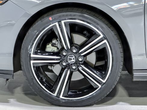 Used 2024 Honda Accord Sport image 13