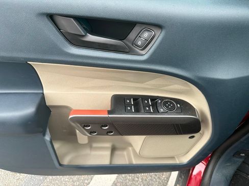 Used 2025 Ford Maverick Lariat AWD/4WD image 18