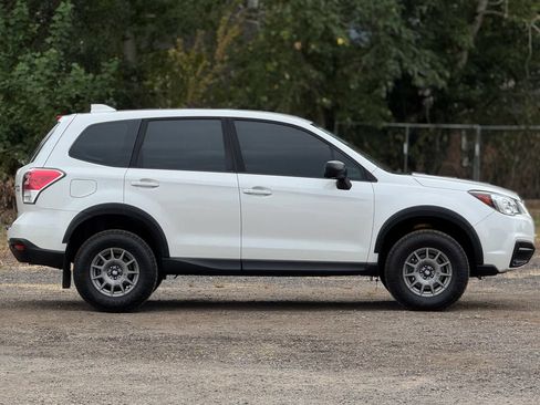Used 2017 Subaru Forester 2.5i w/ Popular Package #2A AWD/4WD image 8