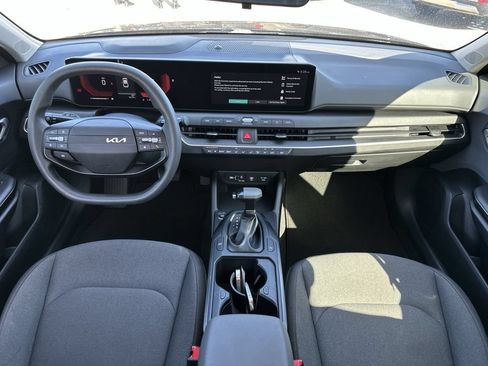 Certified 2025 Kia K4 FWD image 12