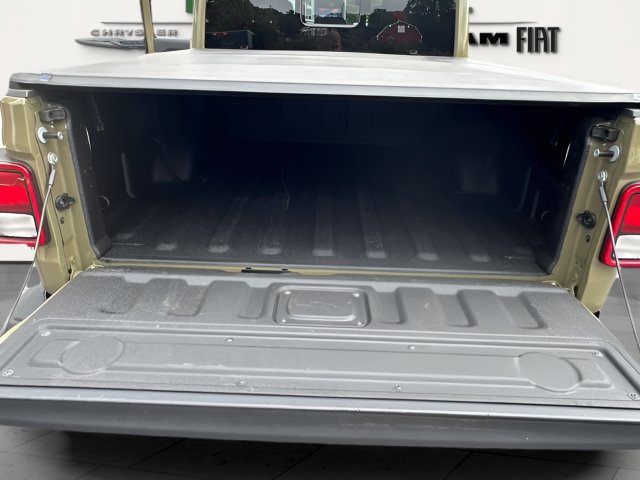 Used 2025 Jeep Gladiator Sport AWD/4WD image 30