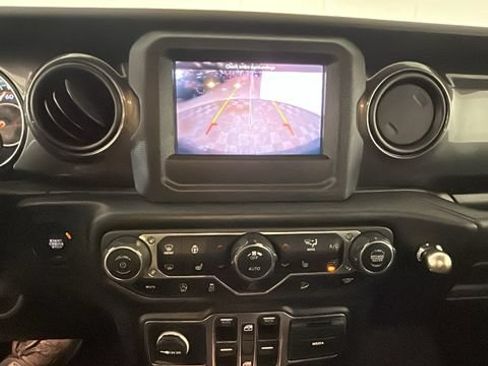 Used 2019 Jeep Wrangler Unlimited Sport AWD/4WD image 22