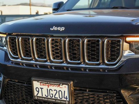 Certified 2025 Jeep Grand Cherokee Laredo X w/ Luxury Tech Group I image 6