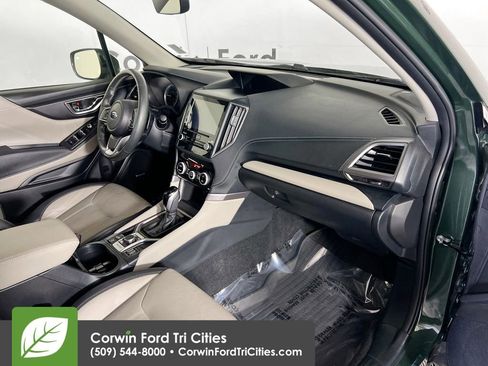 Used 2023 Subaru Forester Limited image 30