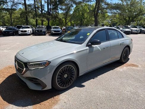 Used 2024 Mercedes-Benz E 350 4MATIC Sedan image 1