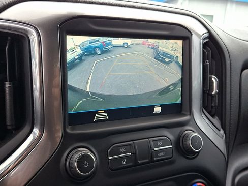 Used 2021 Chevrolet Silverado 1500 LT AWD/4WD image 19
