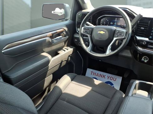 Used 2023 Chevrolet Silverado 1500 LT AWD/4WD image 18