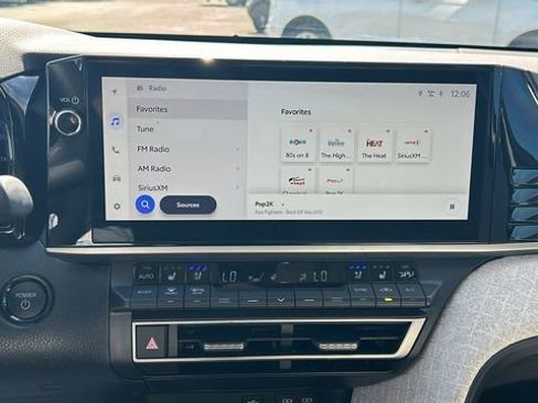 Used 2025 Toyota Camry XLE w/ Premium Plus Package FWD image 20