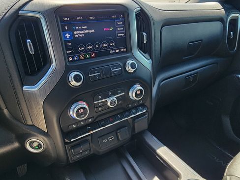 Used 2021 GMC Sierra 1500 Denali w/ Denali Premium Package image 16