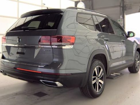 Used 2023 Volkswagen Atlas SE AWD/4WD image 4