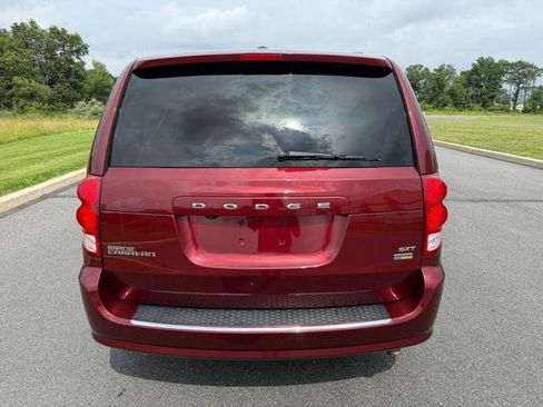 Used 2017 Dodge Grand Caravan SXT FWD image 7