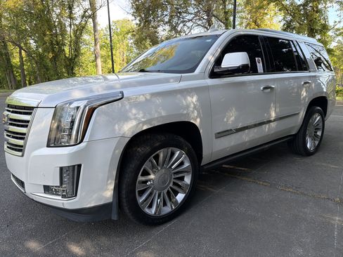 Used 2016 Cadillac Escalade Platinum image 1