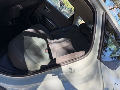 Used 2025 Kia K4 LXS image 20