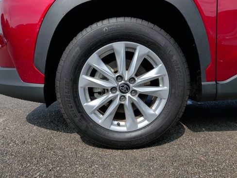 Certified 2026 Toyota Corolla Cross LE FWD image 28