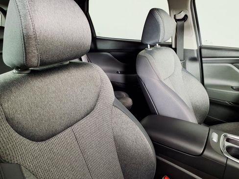 Certified 2023 Hyundai Santa Fe SE FWD image 10