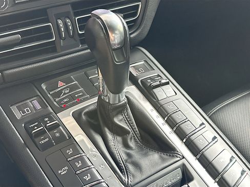 Used 2020 Porsche Macan S image 17