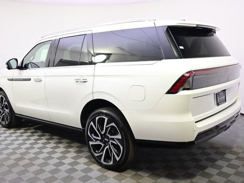 New 2026 Lincoln Navigator Black Label AWD/4WD image 3