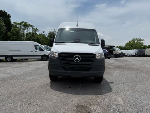 New 2025 Mercedes-Benz Sprinter 2500 image 8