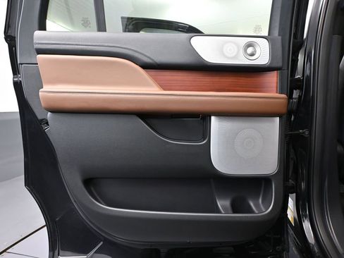 Used 2024 Lincoln Navigator L Reserve w/ Equipment Group 201A image 39