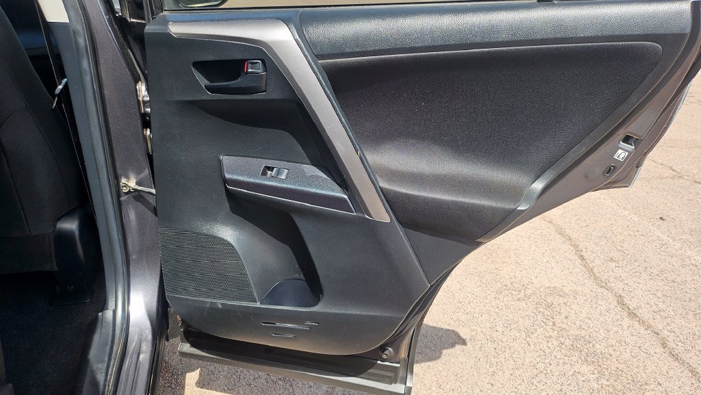 Used 2017 Toyota RAV4 LE w/ Carpet Mat Package FWD image 20