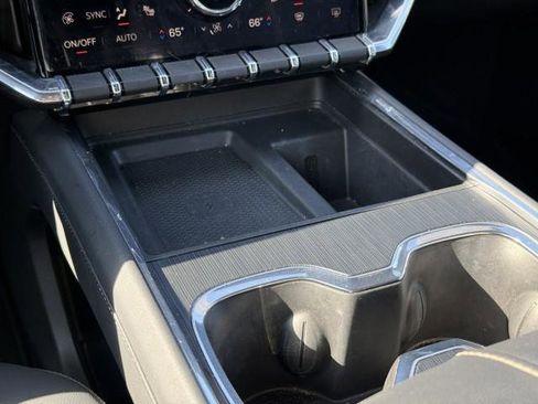 Used 2024 GMC Acadia Elevation image 26