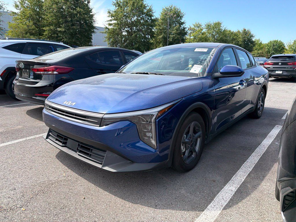 Used 2026 Kia K4 FWD image 3