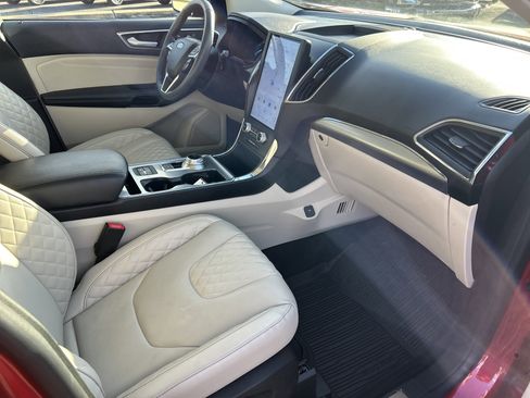 Used 2024 Ford Edge Titanium w/ Titanium Elite Package image 21